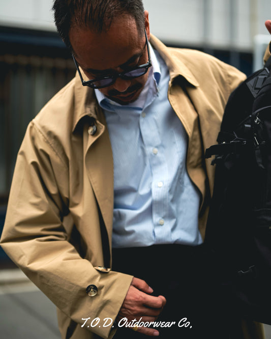 Ochanomizu walks with OWC II(Beige) on.