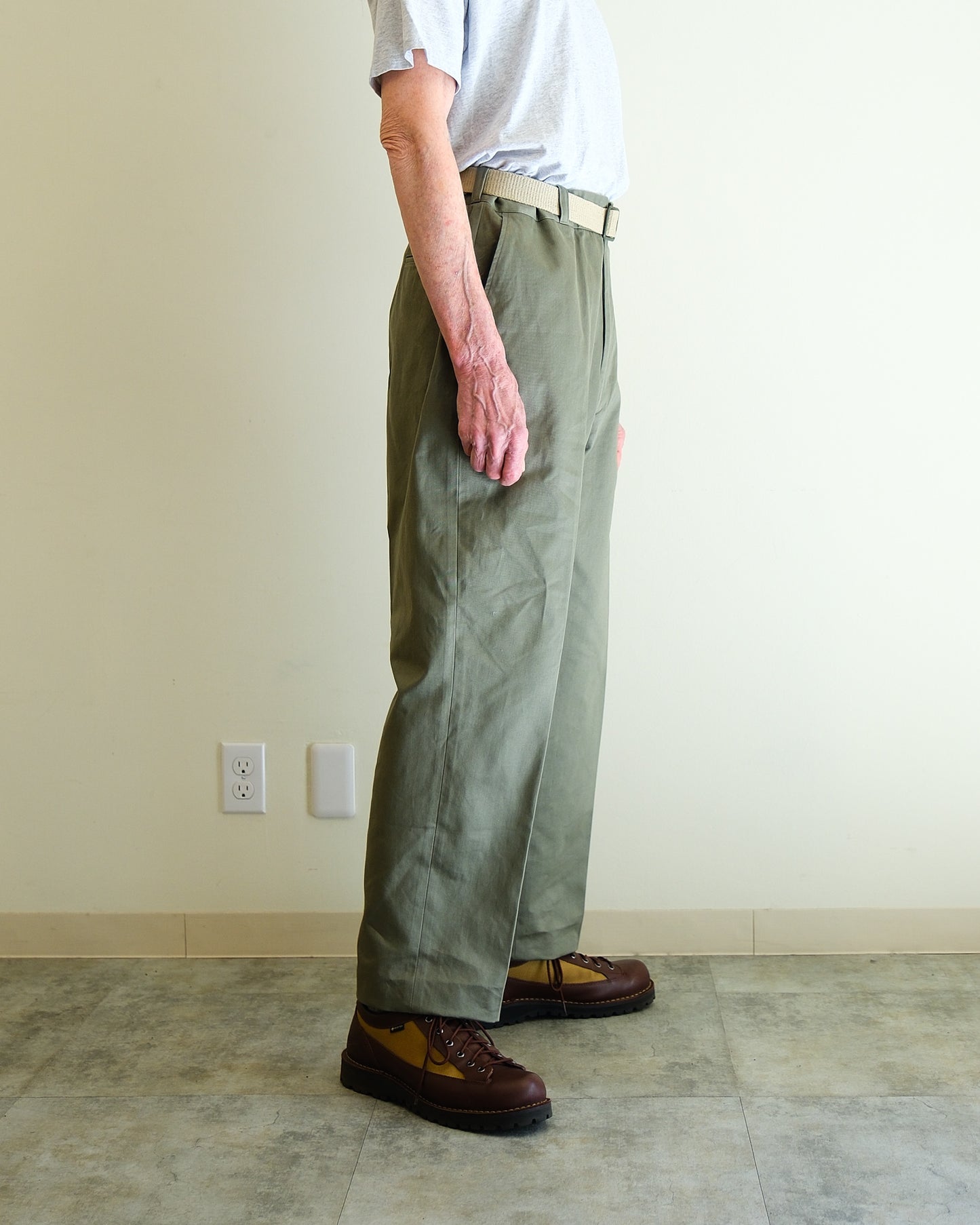 【TOD TRADITIONAL TROUSERS】M1968 CHINO COTTON TWILL, BEIGE