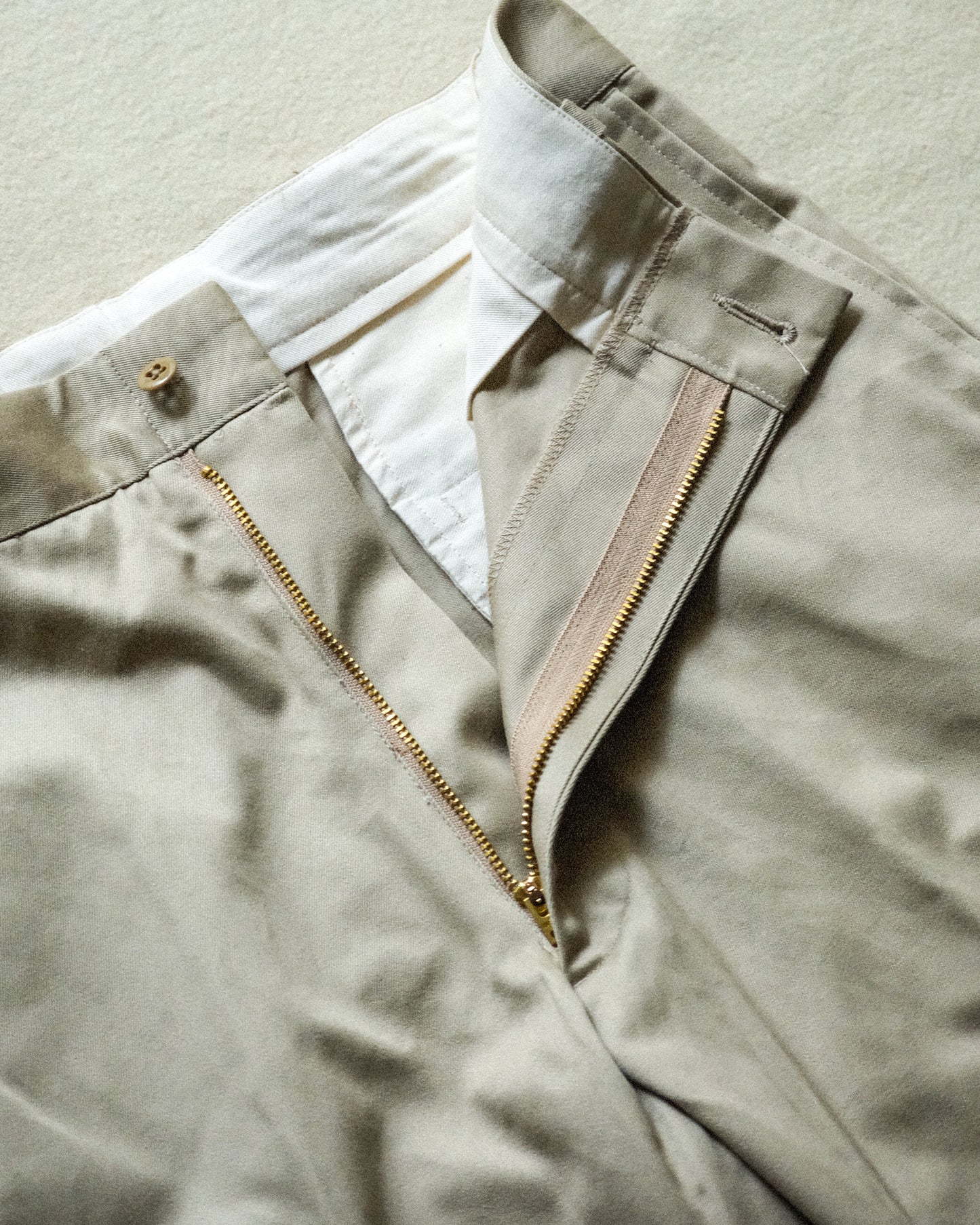 【TOD TRADITIONAL TROUSERS】M1968 CHINO COTTON TWILL, BEIGE