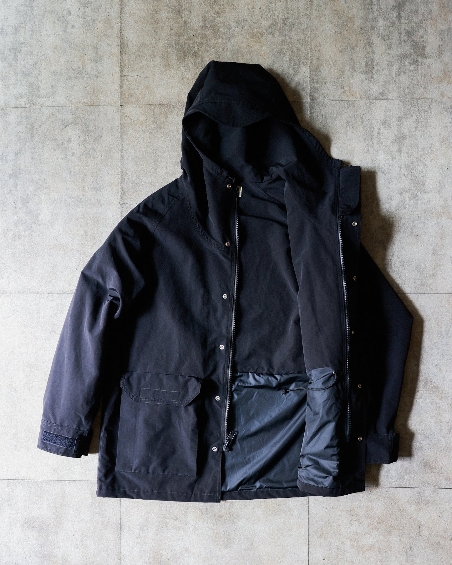 【AUGUST-2026 PRE-ORDER + MUG】TOD 26FW NEW CLASSIC M.T.P. 60/40