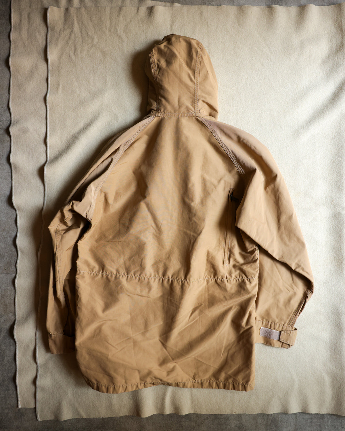 【TOD VINTAGE OUTDOORS】  SIERRA DESIGNS ORIGINAL MOUNTAIN PARKA TAN