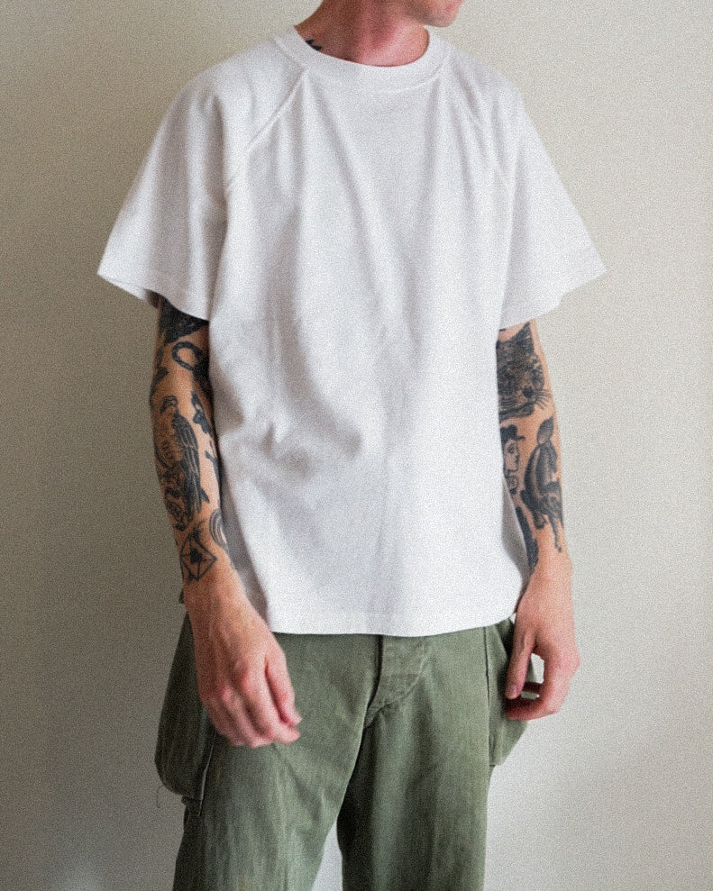 　【TOD EARLY FALL 26】RELAX RAGLAN TEE BY I.E.A. Wade